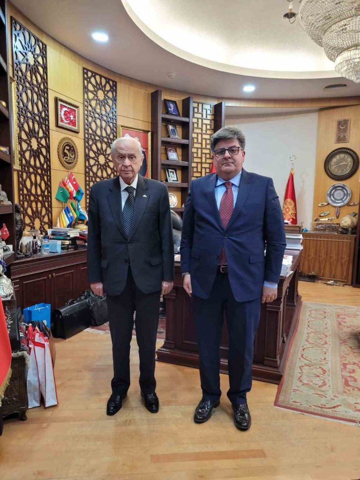 Osman Zinnur Abay, MHP’den aday adaylığını açıkladı