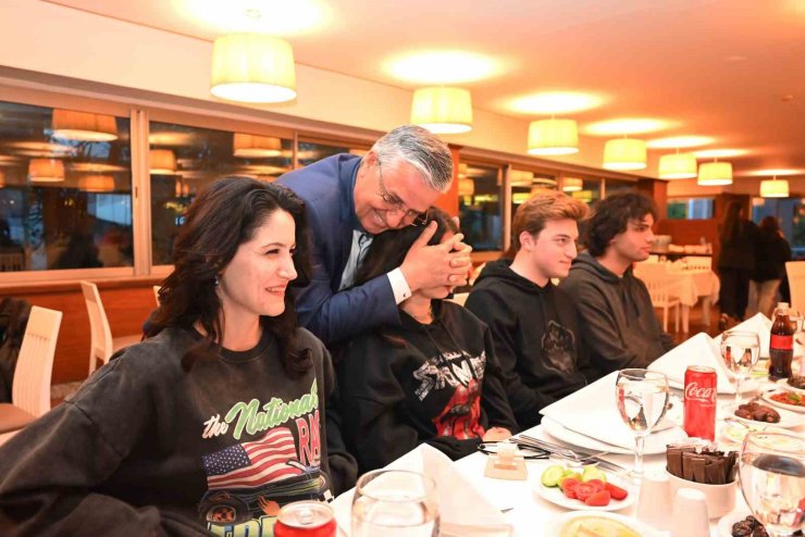 Kemer Belediyesinden 300 öğrenciye iftar