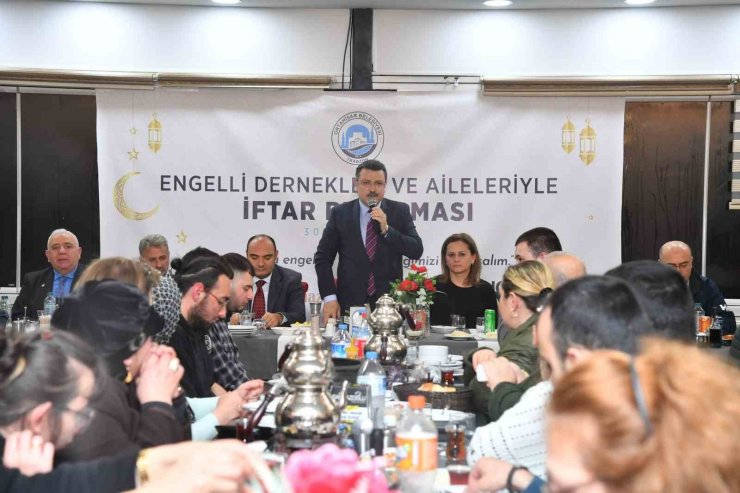 Başkan Genç, özel gereksinimli bireylerle iftarda buluştu