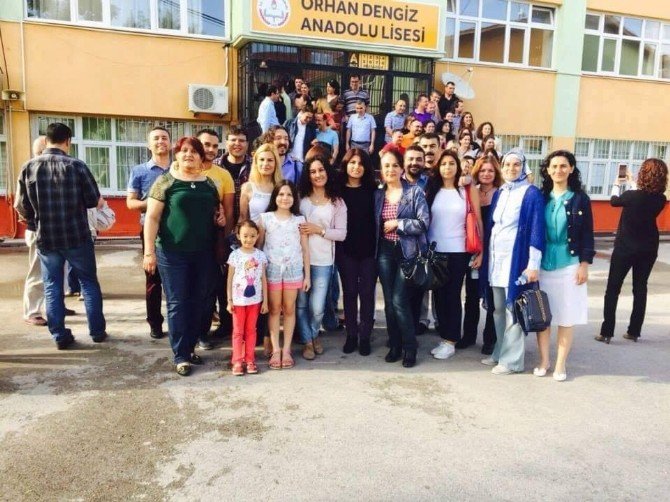 Uşak Anadolu Lisesi Mezunarı Gün Sayıyor