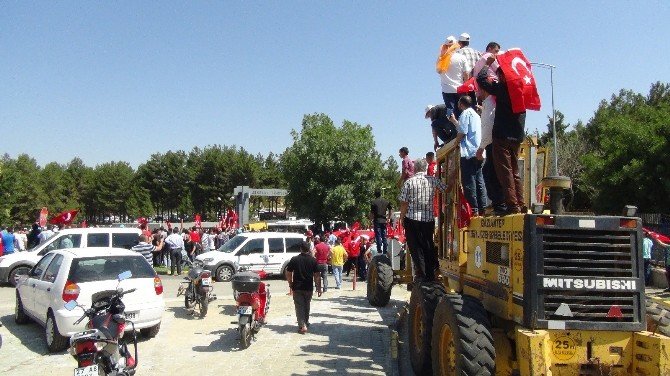 5. Zırhlı Tugay Komutanlığı girişi kapatıldı