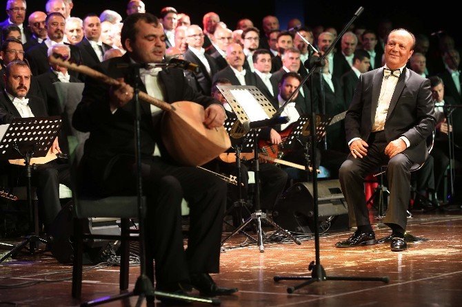 Serbülent Yasun, Yenimahalle’de 50’inci sanat yılını kutladı