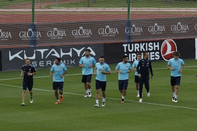 A Milli Futbol Takımı’nın Karadağ Hazırlıkları Sürüyor