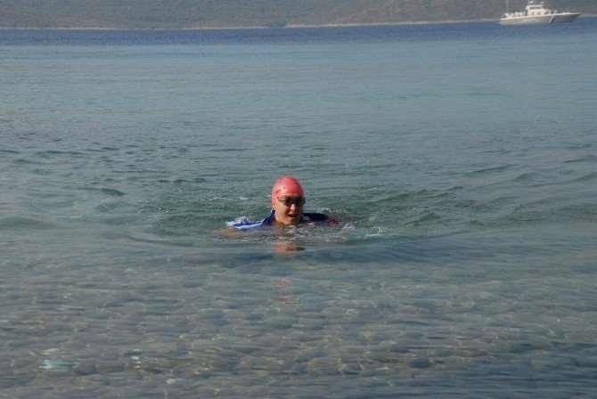 Kuşadası’ndan Samos Adası’na yüzdü