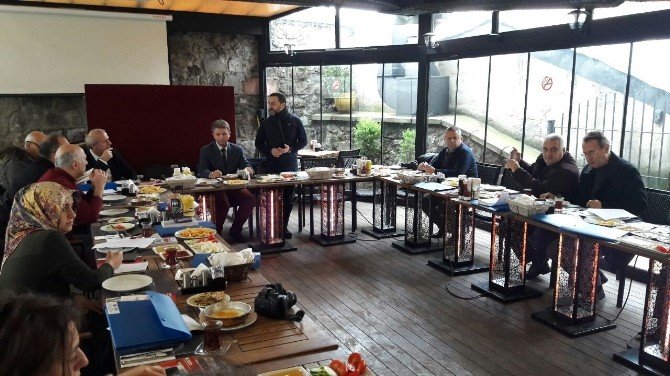 Acil Tıp Uzmanları Derneği basınla buluştu