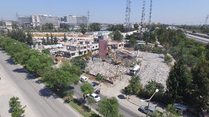 Adana’ya yonca kavşak