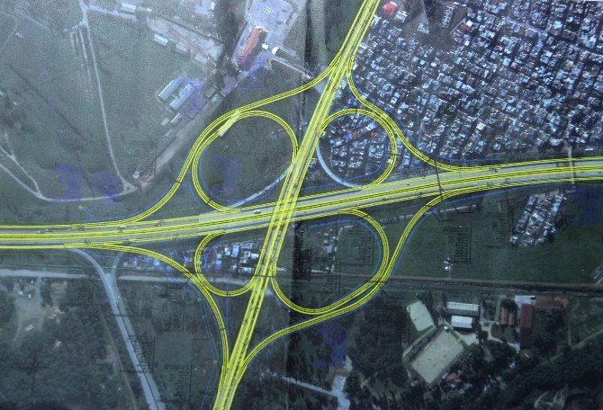 Adana’ya yonca kavşak