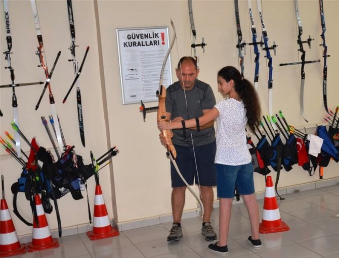 Adana'da Okçuluk İl Spor Merkezi açıldı