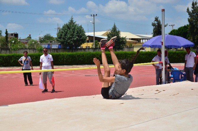 Naili Moran Atletizm Yarışmalarına Adana 16 Sporcu İle Katılıyor