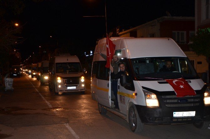 Adana’da minibüs ve dolmuş şoförlerinden "Polisimin yanındayım” kampanyasına destek