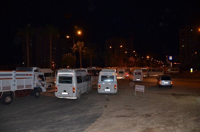 Adana’da minibüs ve dolmuş şoförlerinden "Polisimin yanındayım” kampanyasına destek