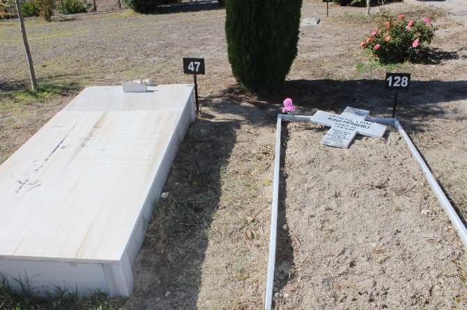 Süryani Kadim Mezarlığına zarar verildi