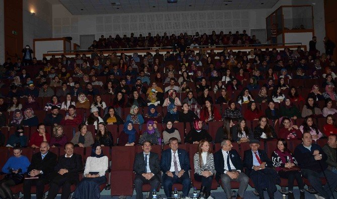 PEPEE’nin Fikir Annesi Ayşe Şule Bilgiç öğrencilerle buluştu