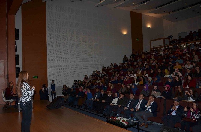 PEPEE’nin Fikir Annesi Ayşe Şule Bilgiç öğrencilerle buluştu