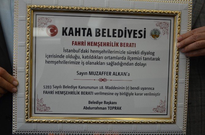 İş Adamı Muzaffer Alkan’a fahri hemşehrilik beraatı