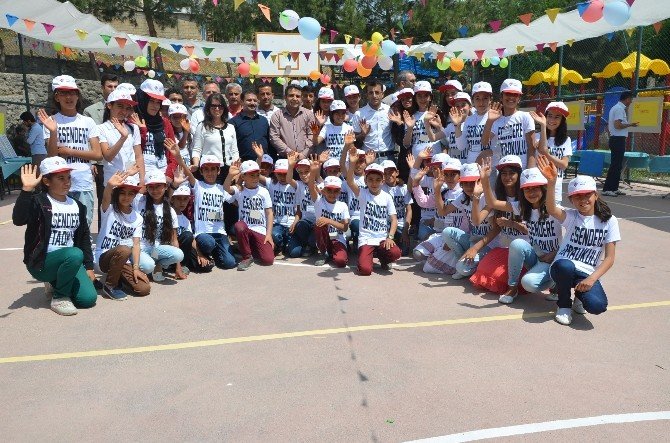 Esendere Ortaokulu Bilim Şenliği Düzenlendi