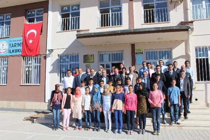 Samsat Kaymakamı Kürşad Atak öğrencilerle kahvaltı yaptı