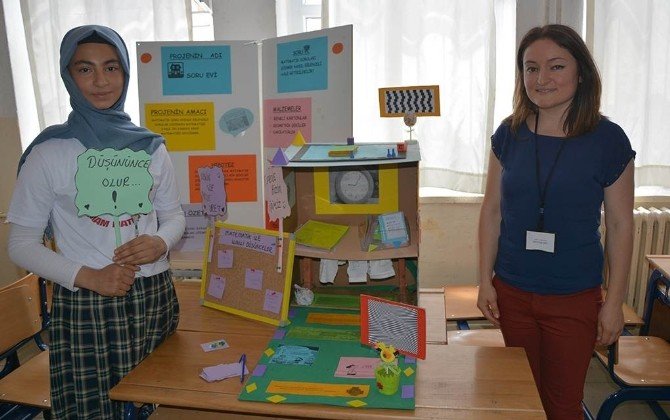 Şehit Sami Çiftçi İmam Hatip Ortaokulunda TÜBİTAK Bilim Fuarı Sergisi Açıldı