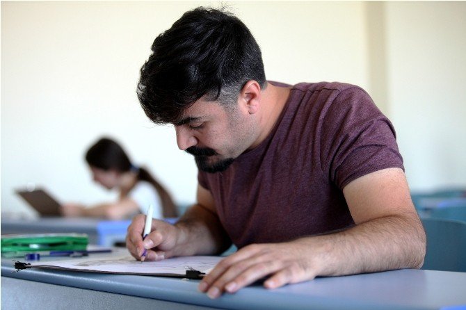 İbrahim Çeçen Üniversitesi’nde yetenek sınavlarına yoğun ilgi