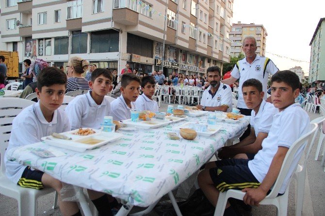 Es Ağrılılar Derneği Patnoslu Öğrencileri Ağırladı