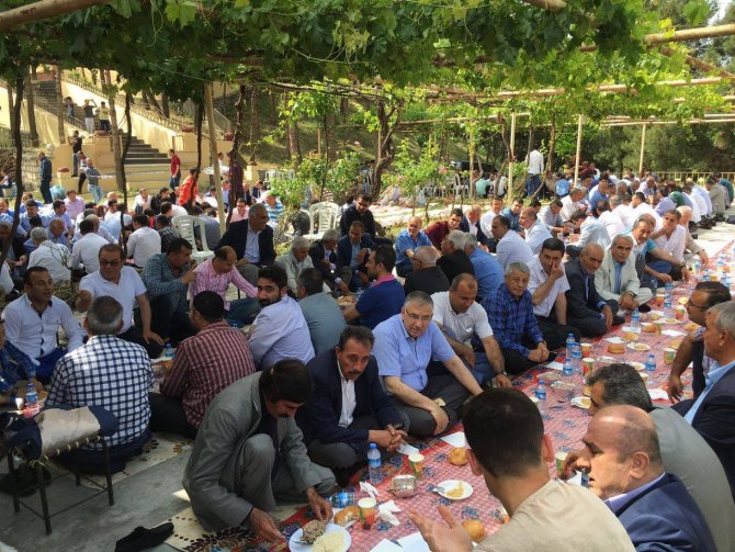 Batman Milletvekili Ataullah Hamidi’den dayanışma yemeği