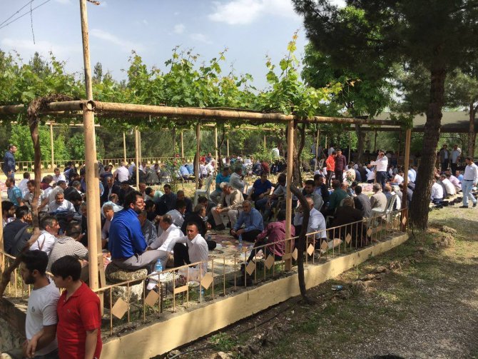 Batman Milletvekili Ataullah Hamidi’den dayanışma yemeği