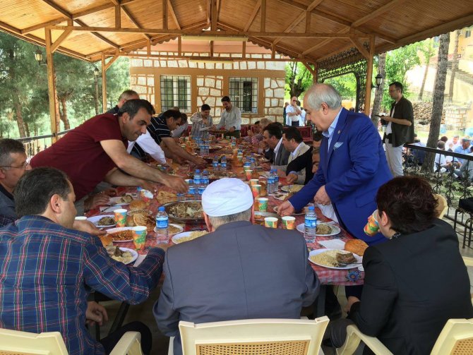 Batman Milletvekili Ataullah Hamidi’den dayanışma yemeği
