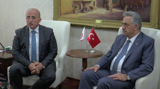 AK Parti Genel Başkan Yardımcısı Hayati Yazıcı: