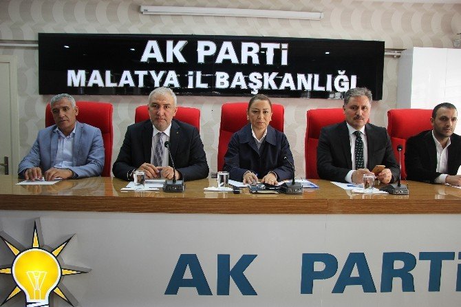AK Parti Genel Başkan Yardımcısı Öznur Çalık: