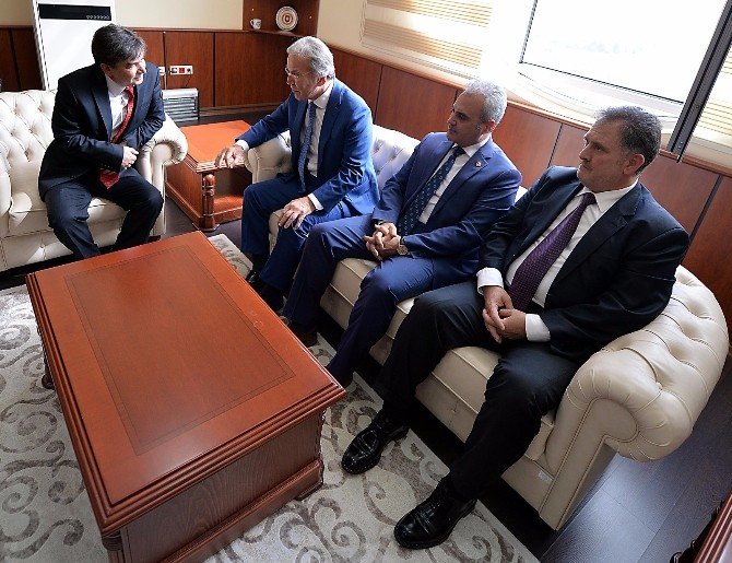 Milletvekili Mehmet Ali Şahin, polis adaylarını ziyaret etti