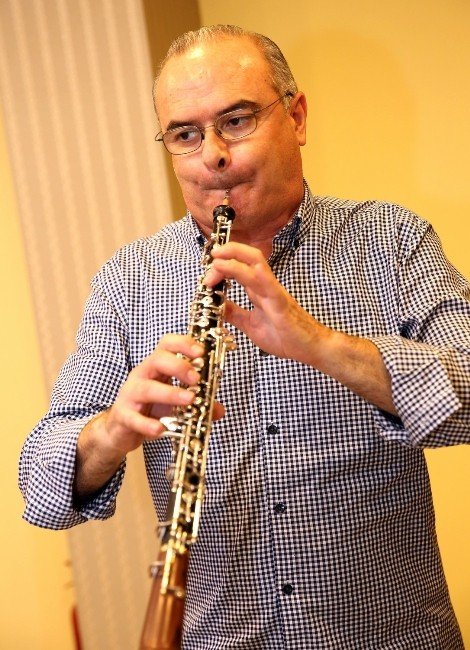 Obua sanatçısı Llimera öğrencilerle buluştu