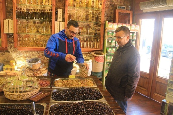 Bir litre zeytinyağı ile bir kilo zeytinin fiyatı aynı