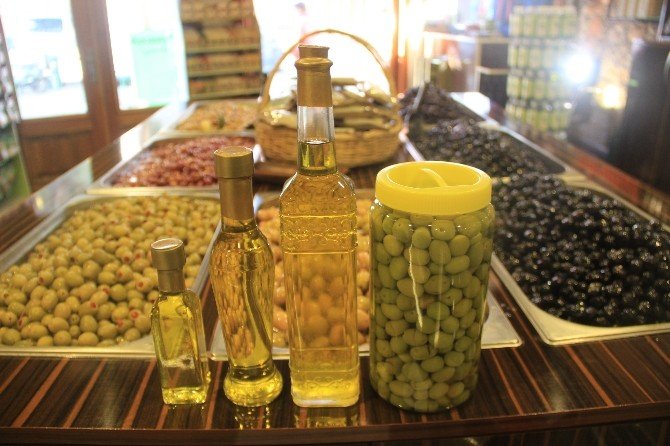 Bir litre zeytinyağı ile bir kilo zeytinin fiyatı aynı