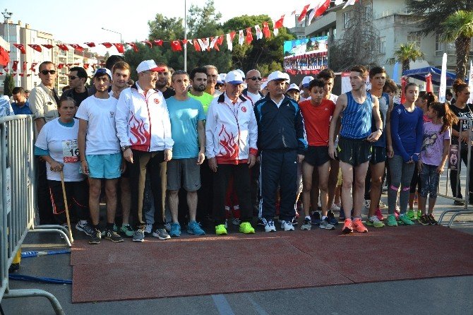 ‘İsmail Akçay Yol Koşusu’ yapıldı