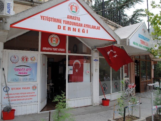 Çocukluk arkadaşlarından Atalay Demirci’ye şok