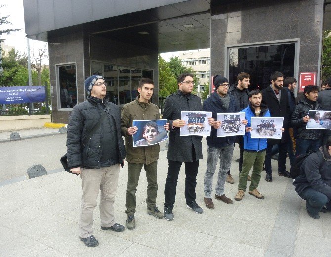 Öğrencilerden "Halep" protestosu