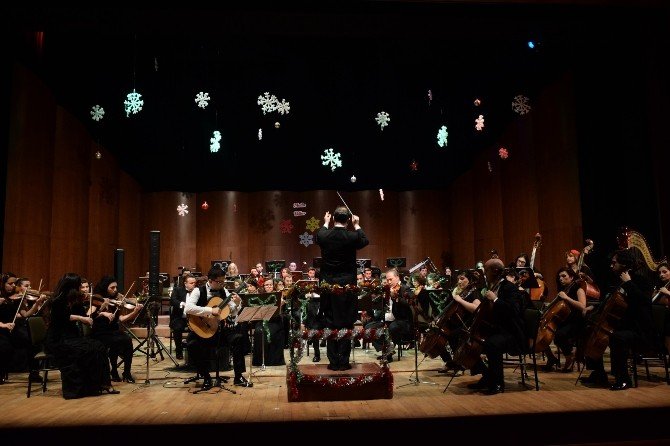 Anadolu Üniversitesi Senfoni Orkestrası’ndan "Yeni Yıl Konseri”