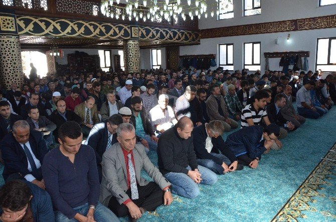 Anadolu Üniversitesi’nde ilk Cuma Namazı