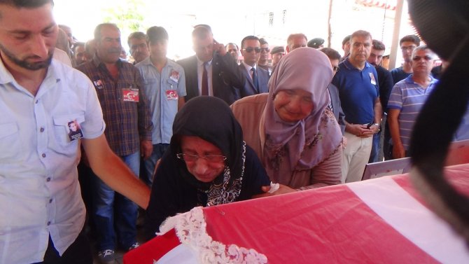 Şehit Özel Harekat Komiser Yardımcısı Gülşah Güler, son yolculuğuna uğurlandı