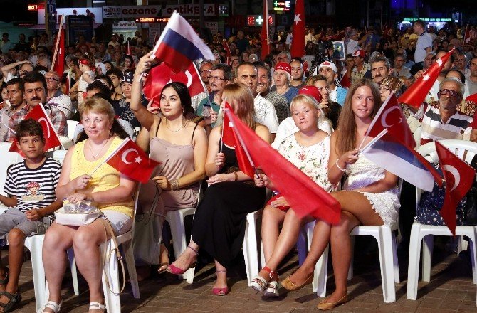 Mehmet Ali Şahin: “Demokrasinin beşiği artık Türkiye’dir”