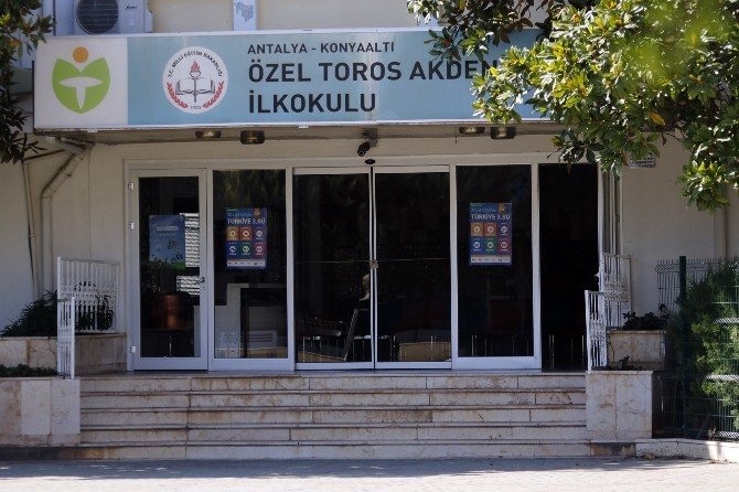 Antalya’da FETÖ üyesi özel okullar ve vakıflar mühürlendi