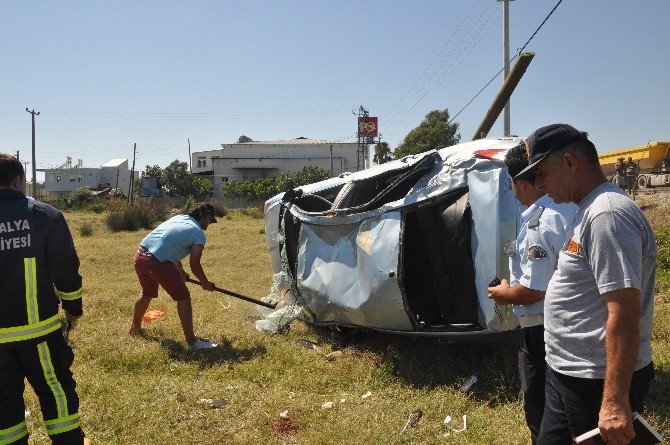 Manavgat’ta otomobil takla attı: 4 yaralı