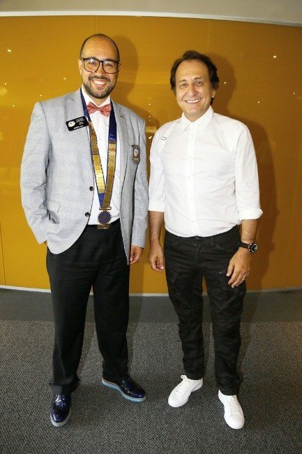 Arka Sokaklar’ın Hüsnü Çoban’ından komedyenleri aratmayan espriler