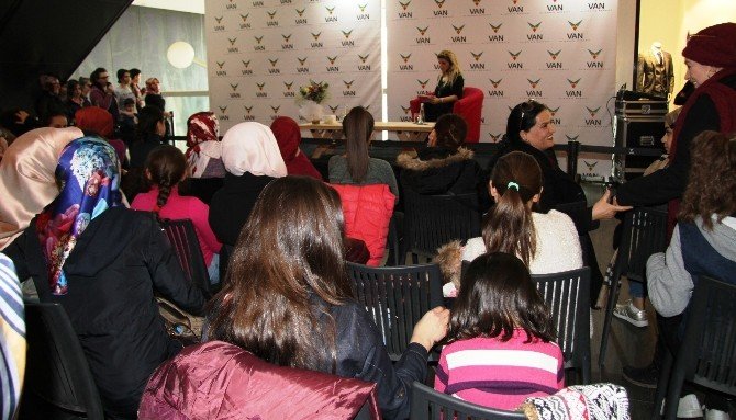 Ünlü astrolog Van’da 2017’yi değerlendirdi