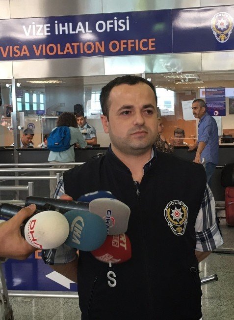 Atatürk Havalimanı Emniyet Müdürlüğü’nden ’yeşil ve gri pasaport’ açıklaması