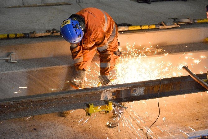 Dünyanın En Uzun Tüneli Açıldı