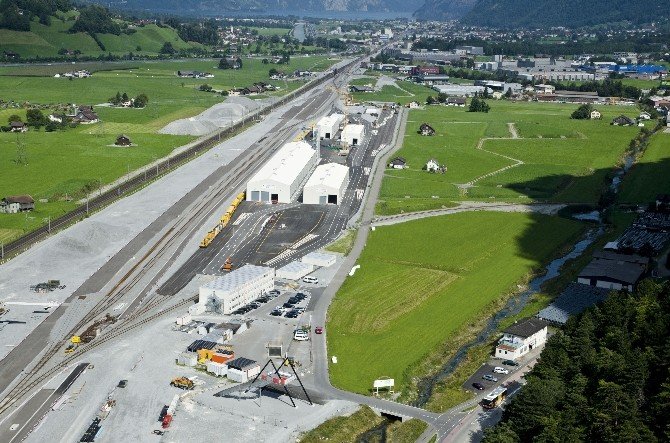 Dünyanın En Uzun Tüneli Açıldı