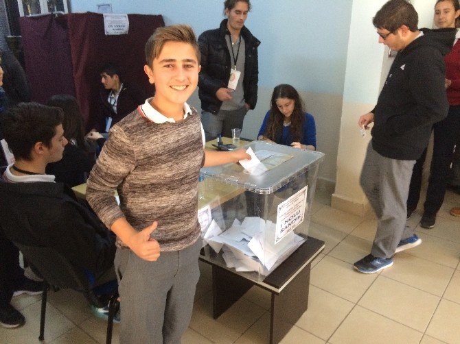 AYAL Akademi de başkanlık seçimi