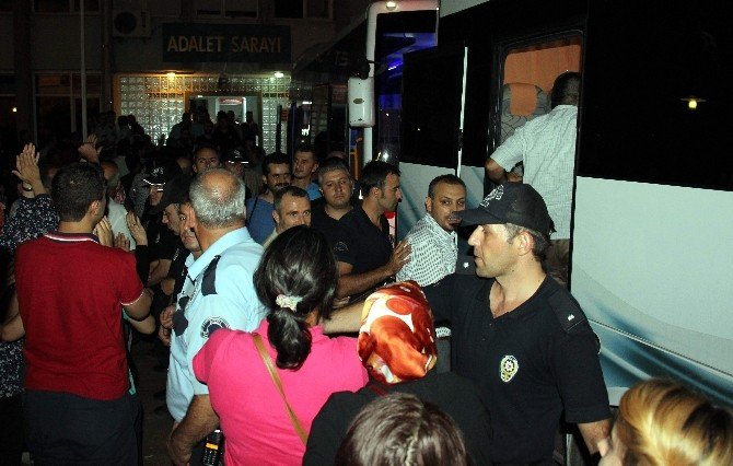 Aydın’da 28 polis tutuklandı