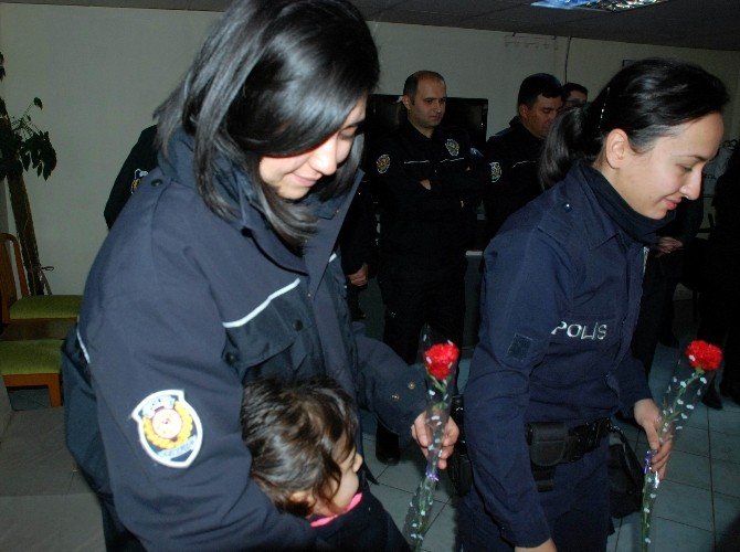 Aydınlı miniklerden çevik kuvvet polisine taziye ziyareti